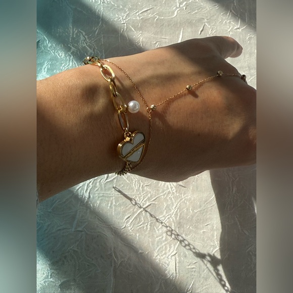 Heart and Pearl Bracelet Gold 18K plated Stainless Steel - Picture 9 of 10